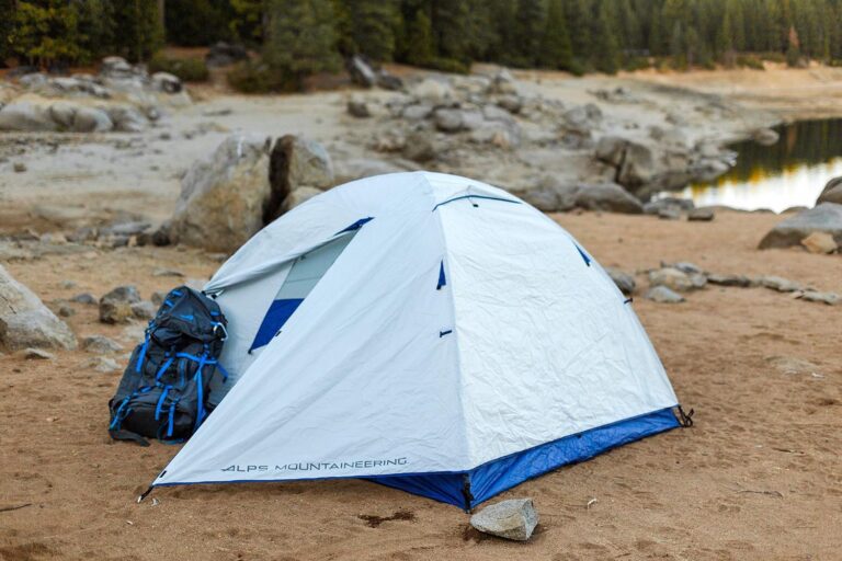 ALPS Mountaineering Lynx 2-Person Tent - Gray/Navy