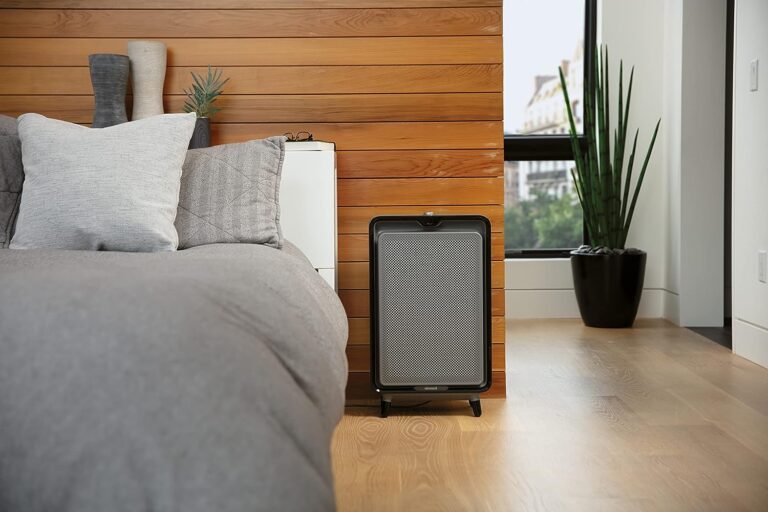 BISSELL Air 220 Smart Purifier - Efficient Air Cleaning for a Healthier Home