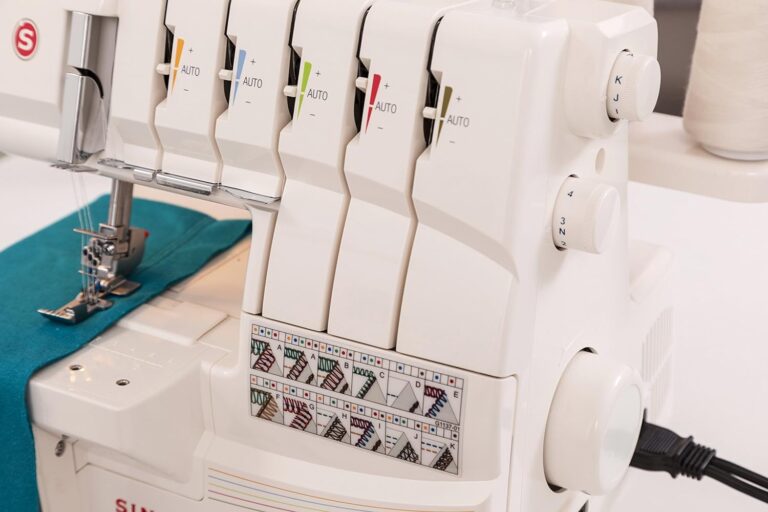 SINGER Professional 14T968DC Serger Overlock Sewing Machine