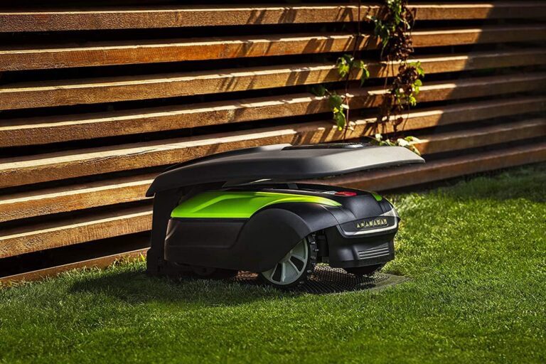 Greenworks Robotic Lawnmower Optimow 10 GRL110 with App